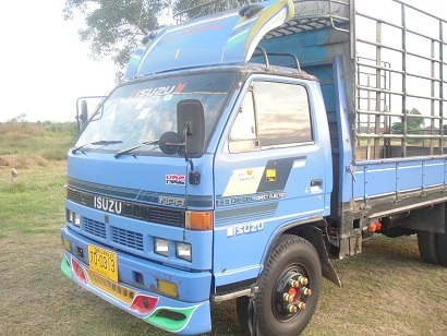 รับมัดจำแล้วครับ....ขาย ISUZU NPR 115 แรง ห้างแท้ จดปี 35