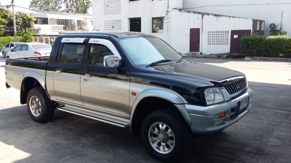 ขายสี่ประตู4&times;4เครื่องดีเกียร์ดี