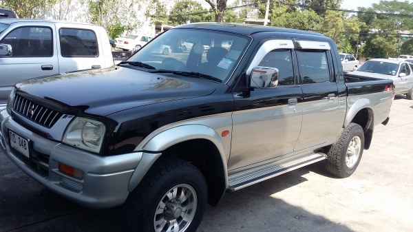 ขายสี่ประตู4×4เครื่องดีเกียร์ดี ขายสี่ประตู4×4เครื่องดีเกียร์ดี