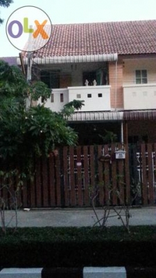 ขายทาวน์เฮ้าส์ ตรงข้าม Big C สุขสวสัดิ์ เนื้อที่ 17 ตรว