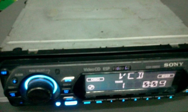 วิทยุติดรถsony vcd mp3 ใช้ได้ปรกติขาย800 เปิดหน้าใส่แผ่น