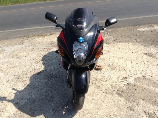 ธารนนทบุรี//ขาย suzuki gsx1300 hayabuza ปี99-2000 สภาพนางฟ้า ระบบเครื่องสมบูรณ์ ท๊อกมาตามมือ ระบบไฟสมบูรณ์ทุกจุด ราคา 179,000 บาท อินวอยท์+สรรพสารมิตร