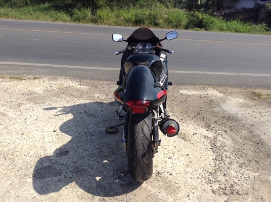 ธารนนทบุรี//ขาย suzuki gsx1300 hayabuza ปี99-2000 สภาพนางฟ้า ระบบเครื่องสมบูรณ์ ท๊อกมาตามมือ ระบบไฟสมบูรณ์ทุกจุด ราคา 179,000 บาท อินวอยท์+สรรพสารมิตร