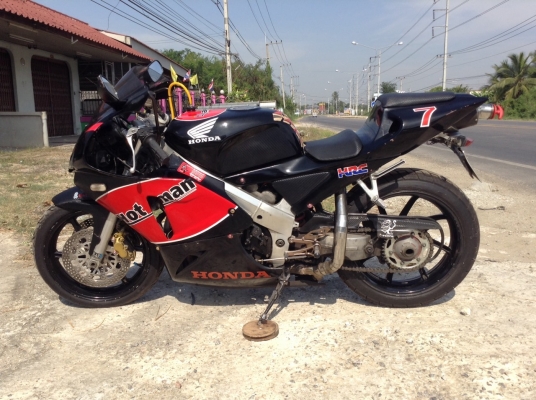 ธารนนทบุรี//ขาย honda nc30 เครื่องสมบูรณ์ความร้อนปกติ ระบบไฟปกติใช้ทุกจุด ราคา 79,000 บาท ทะเบียนแท้