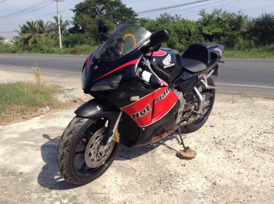 ธารนนทบุรี//ขาย honda nc30 เครื่องสมบูรณ์ความร้อนปกติ ระบบไฟปกติใช้ทุกจุด ราคา 79,000 บาท ทะเบียนแท้