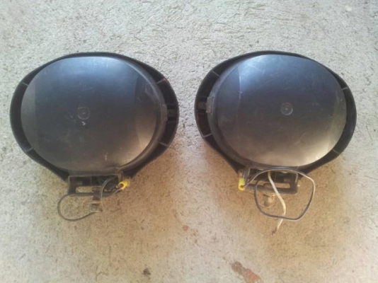 สปอร์ตไลท์รถยนต์มือสอง