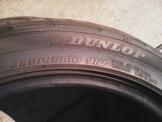 225/45R18 DUNLOP DIREZZA DZ101  มี 2 เส้น ปี2011 TEL.081-427-3941