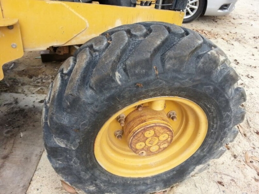 รถตักหน้า / ขุดหลัง  CAT  422E   สนใจติดต่อ 081 - 6079515