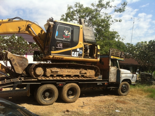 ขาย10ล้อหน้ายาว2เพลาร็อกกี้ เครื่อง6BG1 พวงมาลัยเพาเวอร์