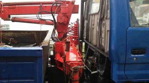 6ล้อติดเครน TOYOTA วางเครื่องISUZU ลงเล่มแล้ว รถใช้ในร้านวัสดุก่อสร้าง เครน1ตัน เล่มพร้อม 087-2976734