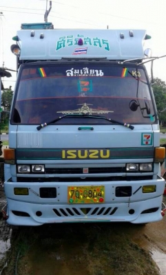10ล้อล่อง1เพลา ISUZU ROCKY195แรงม้า ห้างแท้ ปี38 รั้วไม้ รถสวยมาก รถใช้น้อย เจ้าของดูแลดี เก๋งไม่ผุ ยางเต็ม ราคาคุยได้ 087-2976734
