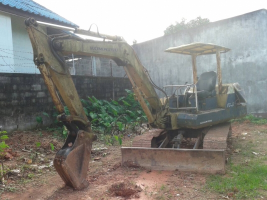 KOMATSU PC40-6 รถพร้อมใช้ แรงดี เครื่องแห้ง ราคาคุยได้ 087-2976734