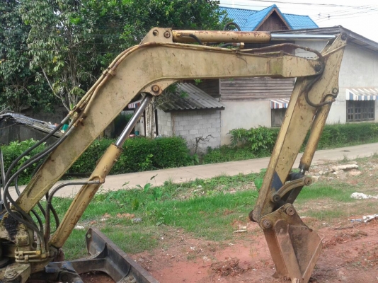 KOMATSU PC40-6 รถพร้อมใช้ แรงดี เครื่องแห้ง ราคาคุยได้ 087-2976734