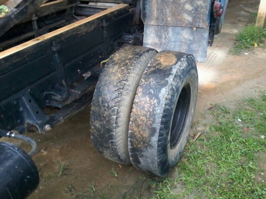 หกล้อดั้ม อีซูซุ NPR115แรง รถห้างแท้เกียร์สั้น ล่างFพ.เพาเวอร์ แคซซีเดิมๆสวยจัดหนิมไม่มีเกาะพร้อมใช้งาน ทะเบียนพร