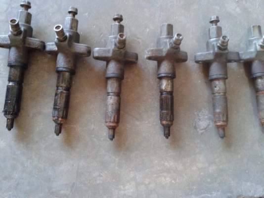 ขายหัวฉีด isuzu240ราคา1ชุด 1500บาท