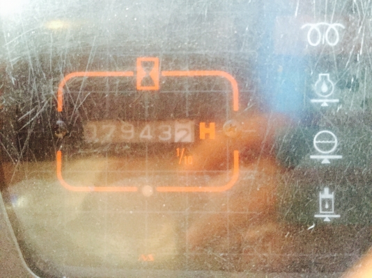 ขายรถแมคโคร Hitachi EX120-3 รถนอก ทำสี มีเอกสาร (เจ้าของขายเอง)