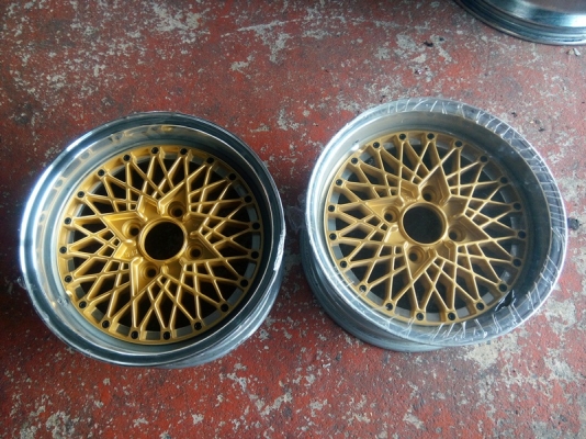 ขายล้อแม็กแท้ ssr ขอบ15 4รู114 กว้าง7 15000 บาท ตามสภาพ