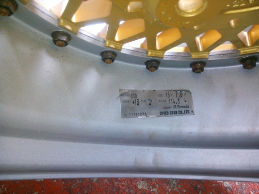 ขายล้อแม็กแท้ ssr ขอบ15 4รู114 กว้าง7 15000 บาท ตามสภาพ