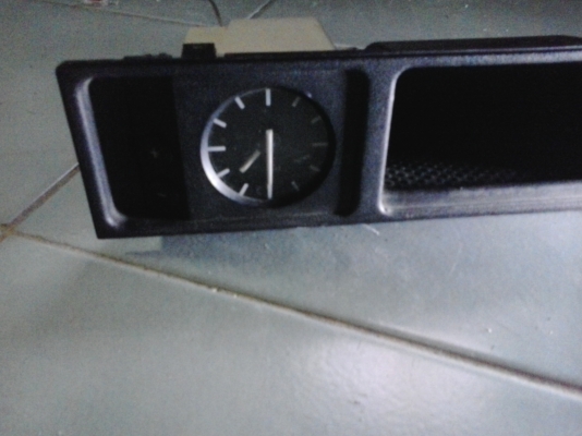 ขายนาฬิกาติดรถยนต์ BMW E36 คับ  700 บาทคับ