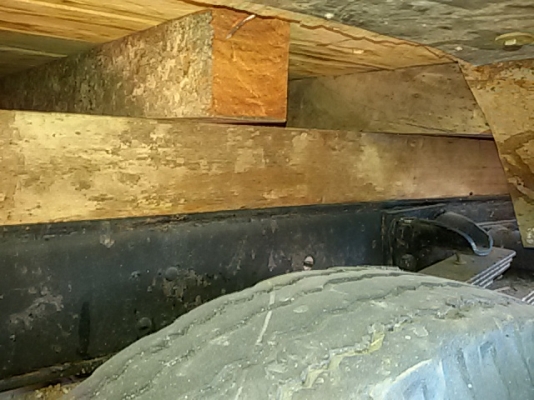 (ร้านรุ่งโรจน์ 082-1057078)ขาย 6ล้อ isuzu  Tl 100แรง(ฝาดำ) (4BC2)รถบ้านฝากขายคับ เกียร์สั้น มีสโล  เครื่องแน่นมาก  ฟิตมาใหม่ แชสซีสวยจัดตลอดเส้นคับ เสริมเหล็กด้านบน-ล่างตลอดเส้น แข็งแรงมาก ยางดี6เส้น พร้อมใช้เลย  เล่มทะเบียนพร้อมโอนคับ