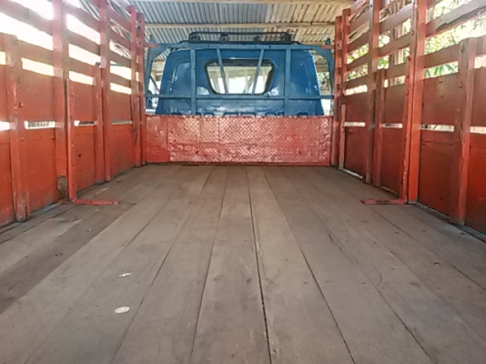 (ร้านรุ่งโรจน์ 082-1057078)ขาย 6ล้อ isuzu  Tl 100แรง(ฝาดำ) (4BC2)รถบ้านฝากขายคับ เกียร์สั้น มีสโล  เครื่องแน่นมาก  ฟิตมาใหม่ แชสซีสวยจัดตลอดเส้นคับ เสริมเหล็กด้านบน-ล่างตลอดเส้น แข็งแรงมาก ยางดี6เส้น พร้อมใช้เลย  เล่มทะเบียนพร้อมโอนคับ