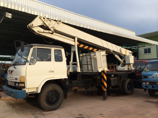 ให้เช่า รถกระเช้า สูง 22 เมตร