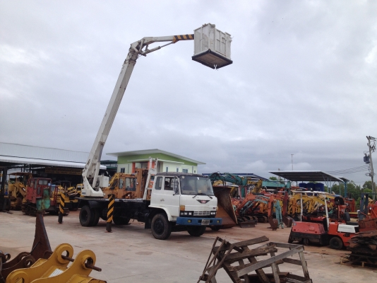 ให้เช่า รถกระเช้า สูง 22 เมตร