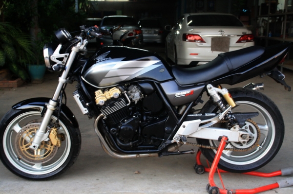 ขาย CB 400 เทค 1 สภาพสวย สรรพสามิตแท้ สภาพสวย 82000