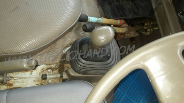 รถบรรทุก 6  ล้อ ดั้มพ์  ยี่ห้อ  ISUZU  NKR  ปีจดทะเบียน 2540