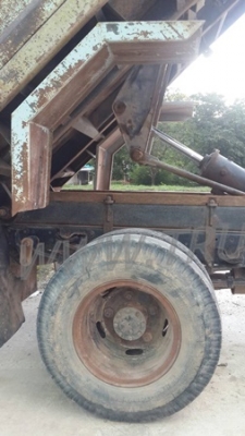 รถบรรทุก 6  ล้อ ดั้มพ์  ยี่ห้อ  ISUZU  NKR  ปีจดทะเบียน 2540