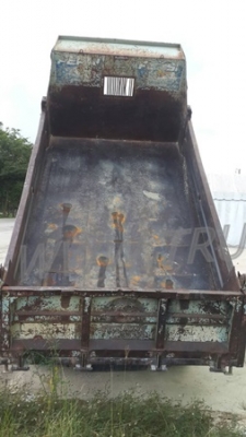 รถบรรทุก 6  ล้อ ดั้มพ์  ยี่ห้อ  ISUZU  NKR  ปีจดทะเบียน 2540