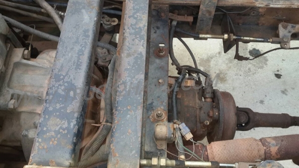 รถบรรทุก 6  ล้อ ดั้มพ์  ยี่ห้อ  ISUZU  NKR  ปีจดทะเบียน 2540