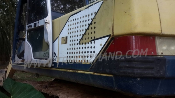 แบคโฮ  Kobelco mark 3 SK200 serial YN-15825