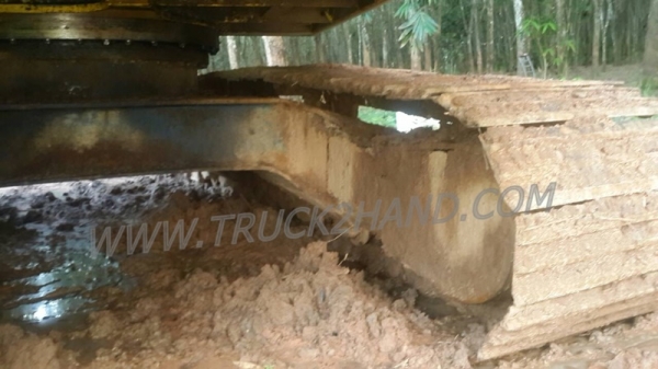 แบคโฮ  Kobelco mark 3 SK200 serial YN-15825