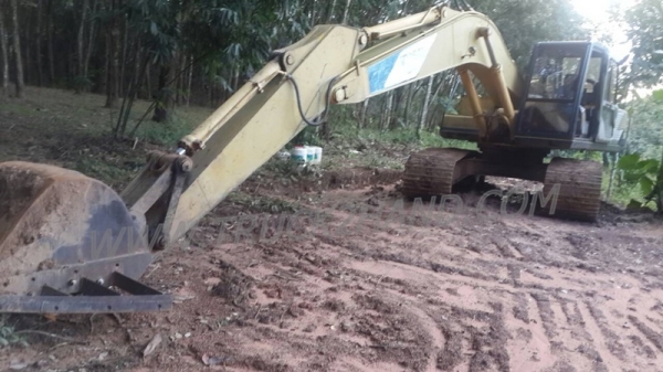 แบคโฮ  Kobelco mark 3 SK200 serial YN-15825