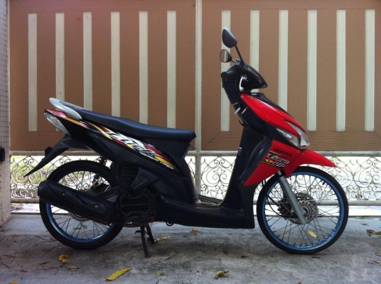 ขออนุญาติขาย Honda Click Combi Brake สีสวย โอนให้ฟรีครับ