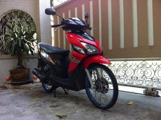 ขออนุญาติขาย Honda Click Combi Brake สีสวย โอนให้ฟรีครับ