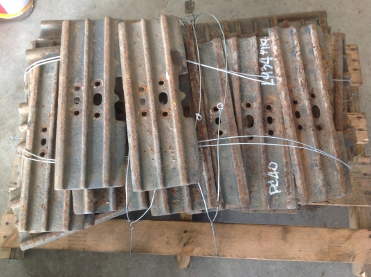 ขายโซ่แทร็กเหล็กรถแบคโฮPc20Pc30มือสองญี่ปุ่นสภาพดีขายคู่ละ25000