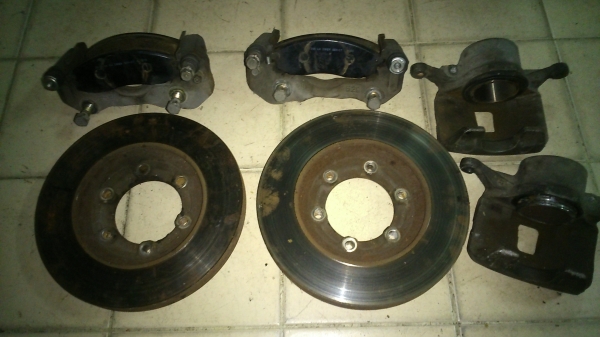 ชุดเบรคหน้าสตราด้า ชุดเบรคหน้าสตราด้า