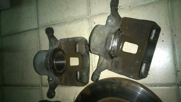 ชุดเบรคหน้าสตราด้า ชุดเบรคหน้าสตราด้า