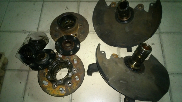 ชุดดุมหน้า Strada 4x4 ชุดดุมหน้า Strada 4x4