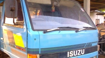 หกล้อ NKR-110แรง รถห้างเกียร์สัันปี37 สภาพดีมากๆแคสซีเดิมสวยจัดไม่มีตำนิ ทะเบึยนพร้อมโอน รถพร้อมใช้งาน สภาพดีไม่ผิดหวัง ราคาต่อรองได้ครับ ครับ หกล้อ NKR-110แรง รถห้างเกียร์สัันปี37 สภาพดีมากๆแคสซีเดิมสวยจัดไม่มีตำนิ ทะเบึยนพร้อมโอน รถพร้อมใช้งาน สภาพดีไม่ผิดหวัง ราคาต่อรองได้ครับ ครับ