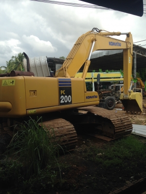 ขายแบคโฮ KOMATSU PC200