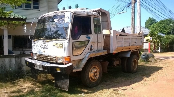 ขาย 6 ล้อดั้ม คัสซีหัวยาวเขียนแบบลงเล่มแล้ว เครื่อง 6BD1 ปั้มลม 165 แรงม้า เฟืองท้าย FUSO พวงมาลัยพาวเวอร์ เบรคทิฟฟี่ ทะเบียนพร้อมโอนครับ ราคาต่อรองได้