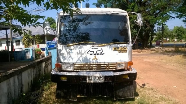 ขาย 6 ล้อดั้ม คัสซีหัวยาวเขียนแบบลงเล่มแล้ว เครื่อง 6BD1 ปั้มลม 165 แรงม้า เฟืองท้าย FUSO พวงมาลัยพาวเวอร์ เบรคทิฟฟี่ ทะเบียนพร้อมโอนครับ ราคาต่อรองได้