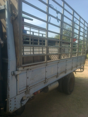 ขาย 6 ล้ออีซูซุ NPR 120 ปี 38 ยาว 4.3 เมตร รถสวยบางเดิมทั้งคันยังไม่เคยทำสี เครื่องเเน่นไม่เยิ้ม มีเเอร์เย็น พวงมาลัยเพาเวอร์ กระบะสวย คอกแบปประปา