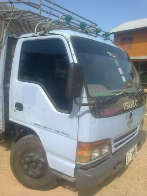 ขาย 6 ล้ออีซูซุ NPR 120 ปี 38 ยาว 4.3 เมตร รถสวยบางเดิมทั้งคันยังไม่เคยทำสี เครื่องเเน่นไม่เยิ้ม มีเเอร์เย็น พวงมาลัยเพาเวอร์ กระบะสวย คอกแบปประปา