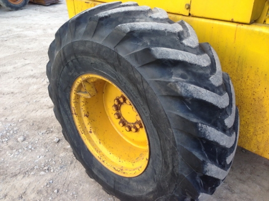 มาใหม่ รถตัก komarsu 510 กรองเดี่ยว ซีเรียลสูง สภาพเดิมจากญี่ปุ่นแท้ๆ มีเก๋ง ยางสวย สภาพพร้อม สมบูรณ์ แจ่มสุดๆ นำเข้ามาเอง