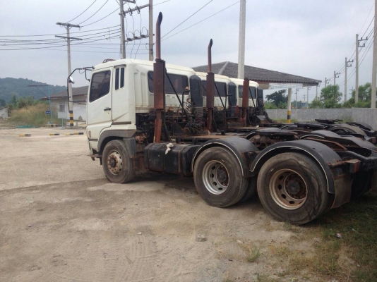 รถบรรทุกหัวลาก FUSO  ติดต่อคุณนริศ 081-733-5156