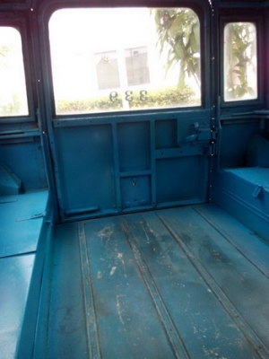 LAND ROVER เครื่องดีเซล มีเกียร์ 4X4 มีทะเบียน LAND ROVER เครื่องดีเซล มีเกียร์ 4X4 มีทะเบียน